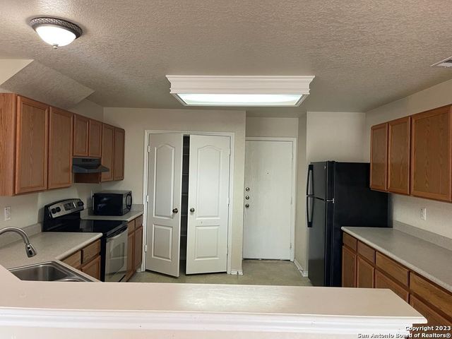 4711 BROOKPORT CIR, San Antonio, TX 78238