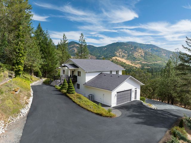 530 Greens Creek Road, Grants Pass, OR 97527