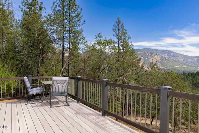 530 Greens Creek Road, Grants Pass, OR 97527