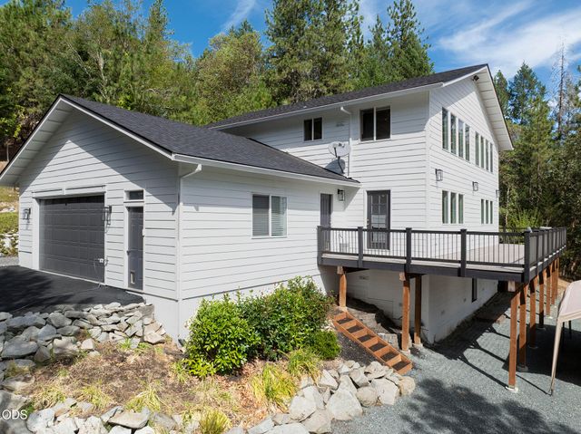 530 Greens Creek Road, Grants Pass, OR 97527