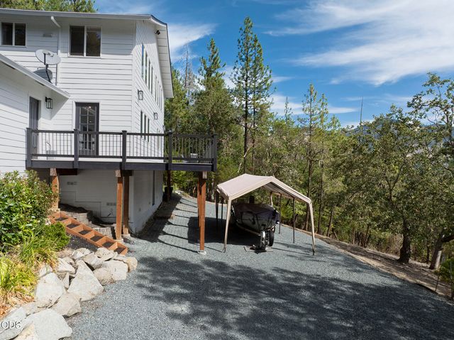 530 Greens Creek Road, Grants Pass, OR 97527