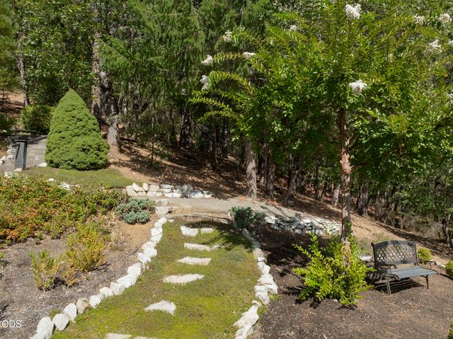 530 Greens Creek Road, Grants Pass, OR 97527