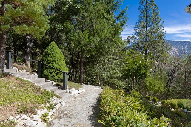 530 Greens Creek Road, Grants Pass, OR 97527