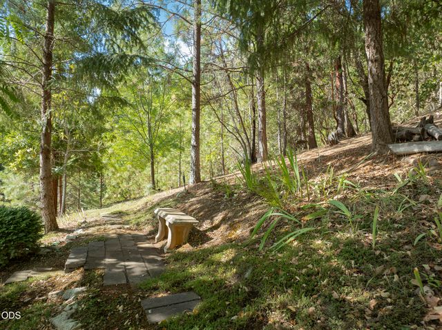 530 Greens Creek Road, Grants Pass, OR 97527