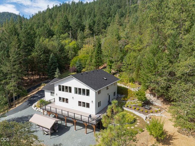 530 Greens Creek Road, Grants Pass, OR 97527