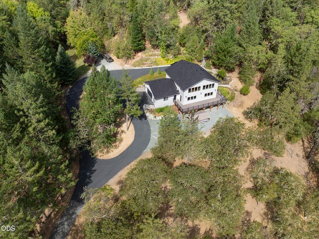 530 Greens Creek Road, Grants Pass, OR 97527