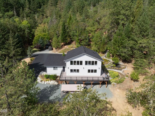 530 Greens Creek Road, Grants Pass, OR 97527