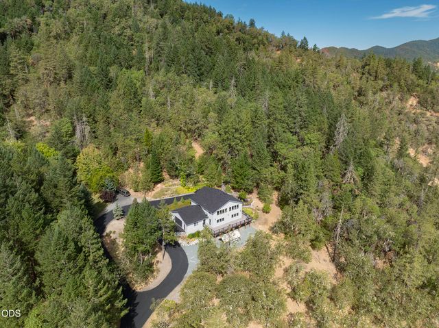 530 Greens Creek Road, Grants Pass, OR 97527