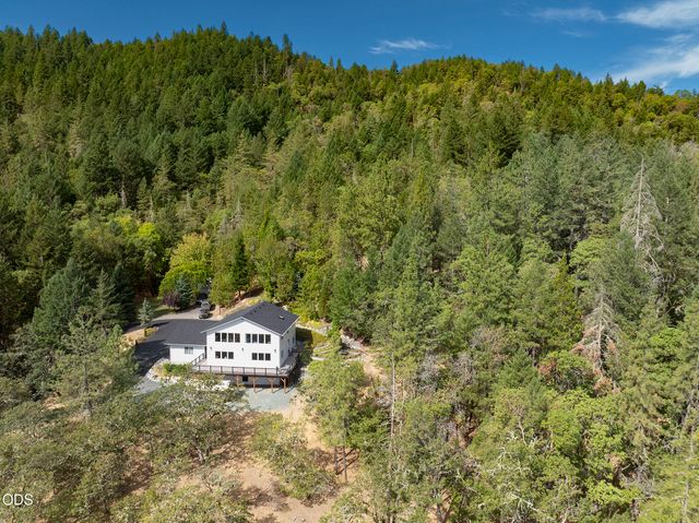 530 Greens Creek Road, Grants Pass, OR 97527