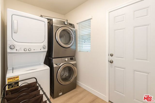 1189 W 36th Place 2, Los Angeles, CA 90007