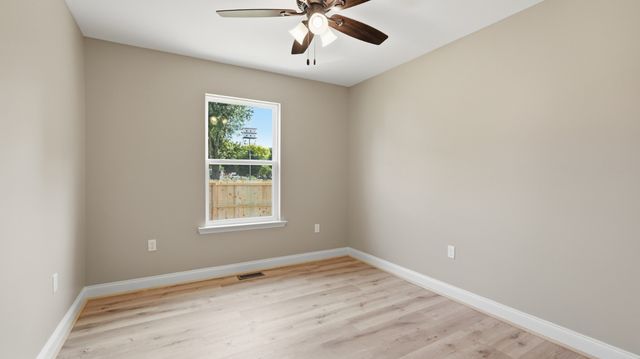 109 Spruce St, Cowan, TN 37318