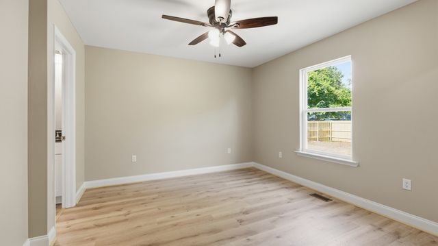 109 Spruce St, Cowan, TN 37318