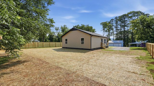 109 Spruce St, Cowan, TN 37318