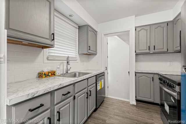 3454 McKinley Street, Dearborn, MI 48124