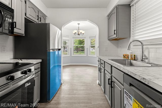 3454 McKinley Street, Dearborn, MI 48124