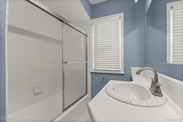 3454 McKinley Street, Dearborn, MI 48124
