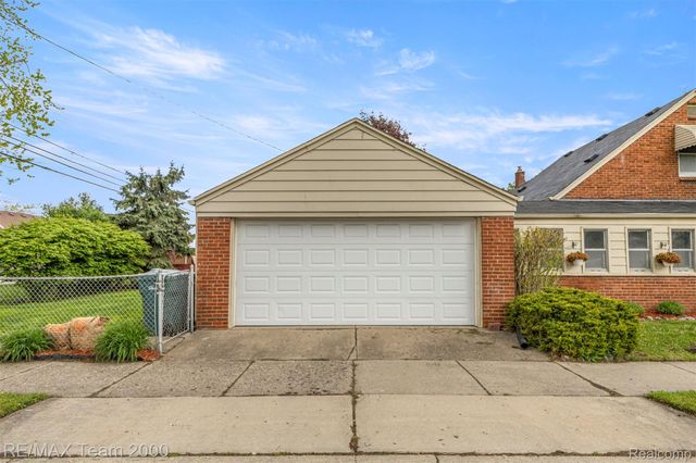 3454 McKinley Street, Dearborn, MI 48124
