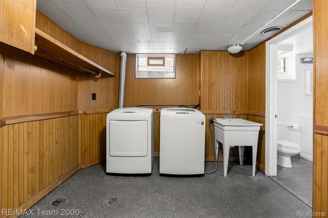 3454 McKinley Street, Dearborn, MI 48124