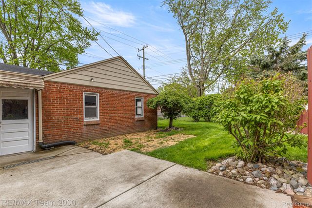 3454 McKinley Street, Dearborn, MI 48124