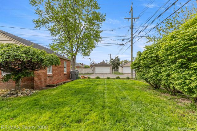 3454 McKinley Street, Dearborn, MI 48124