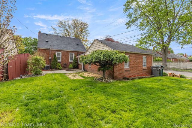 3454 McKinley Street, Dearborn, MI 48124