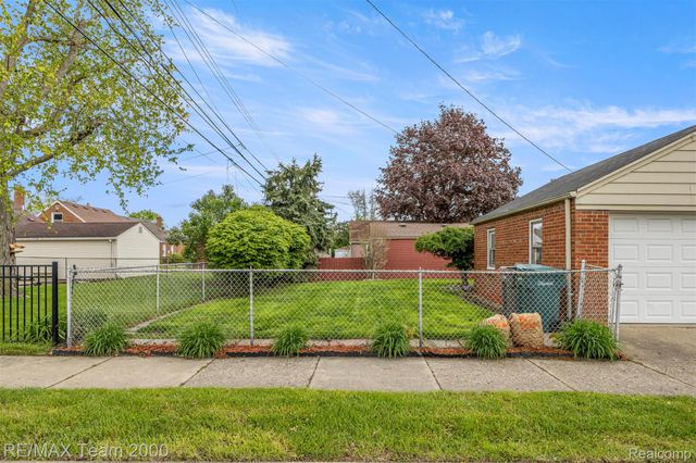 3454 McKinley Street, Dearborn, MI 48124