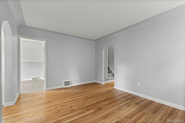 3454 McKinley Street, Dearborn, MI 48124