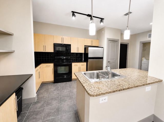 3660 Richmond Avenue 235, Houston, TX 77046