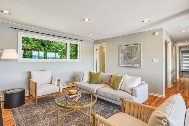 4007 NE 161st Street, Lake Forest Park, WA 98155