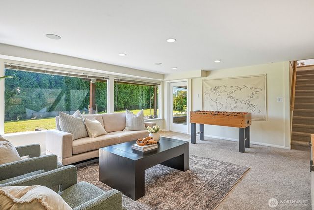 4007 NE 161st Street, Lake Forest Park, WA 98155