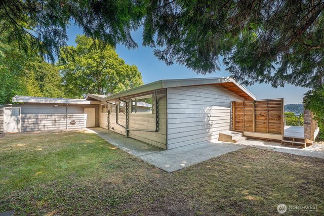 4007 NE 161st Street, Lake Forest Park, WA 98155