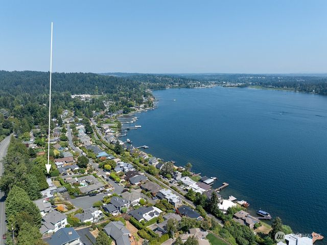 4007 NE 161st Street, Lake Forest Park, WA 98155