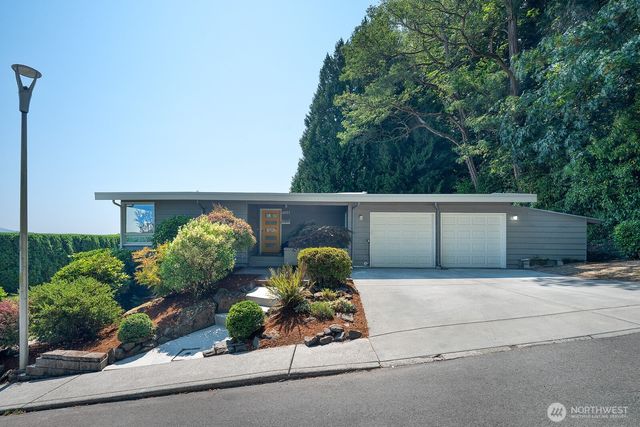 4007 NE 161st Street, Lake Forest Park, WA 98155