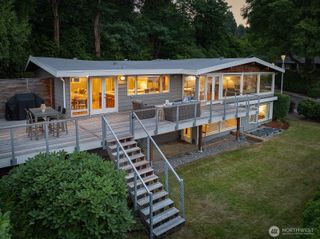 4007 NE 161st Street, Lake Forest Park, WA 98155