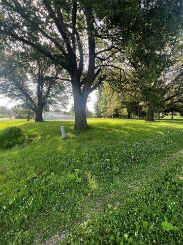 2212 Summit Street, Marshalltown, IA 50158
