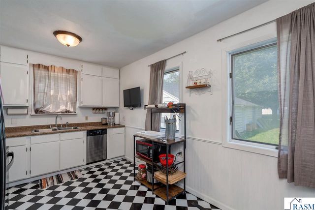 312 N 7th Street, St. Peter, MN 56082