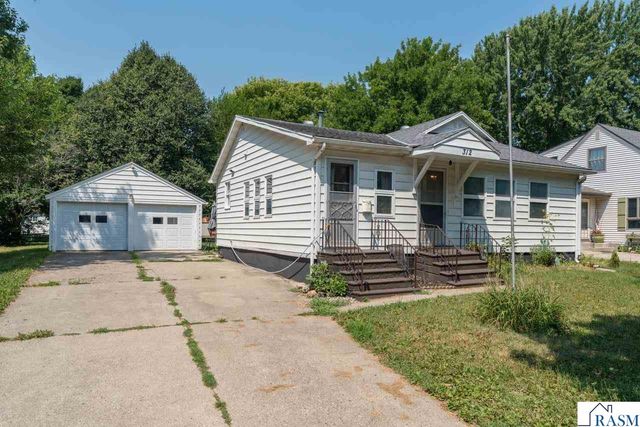 312 N 7th Street, St. Peter, MN 56082