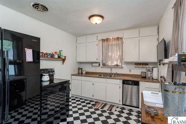 312 N 7th Street, St. Peter, MN 56082