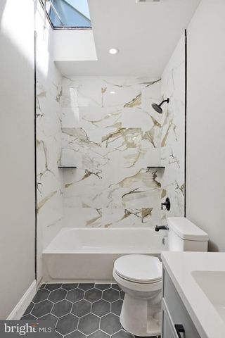 2210 S HOBSON ST, Philadelphia, PA 19142