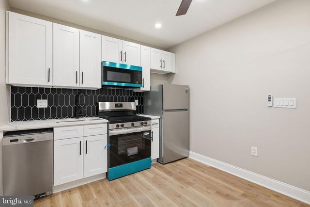 2210 S HOBSON ST, Philadelphia, PA 19142