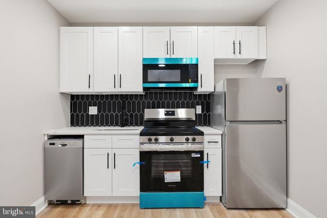 2210 S HOBSON ST, Philadelphia, PA 19142