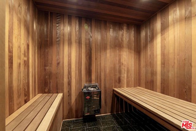 8835 Evanview Drive, Los Angeles, CA 90069