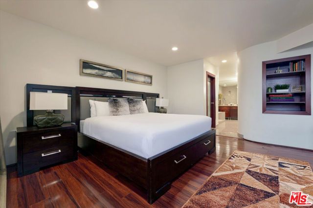 8835 Evanview Drive, Los Angeles, CA 90069