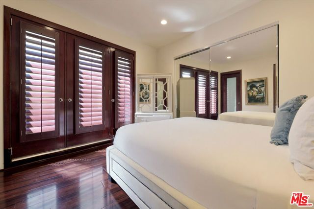 8835 Evanview Drive, Los Angeles, CA 90069