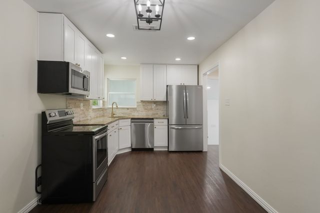 414 Avenue I, Dallas, TX 75203