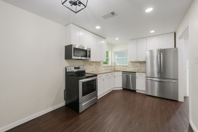 414 Avenue I, Dallas, TX 75203