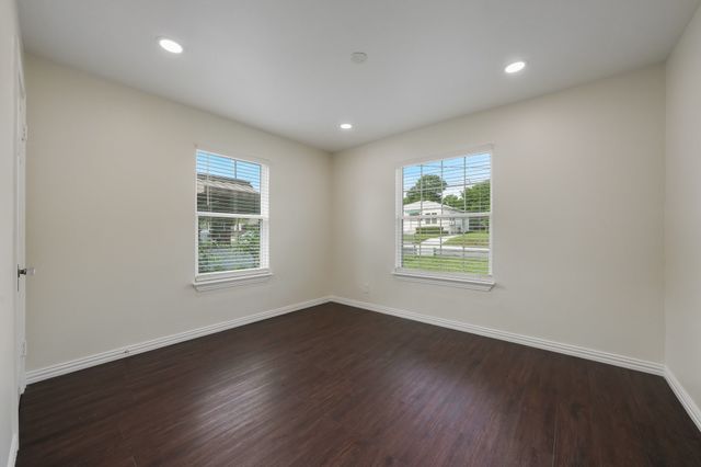 414 Avenue I, Dallas, TX 75203