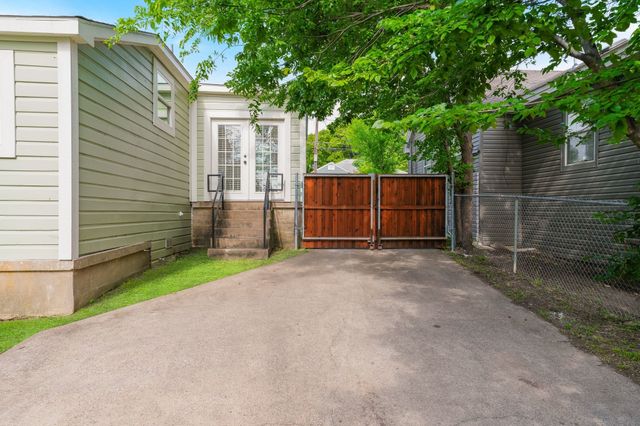 414 Avenue I, Dallas, TX 75203