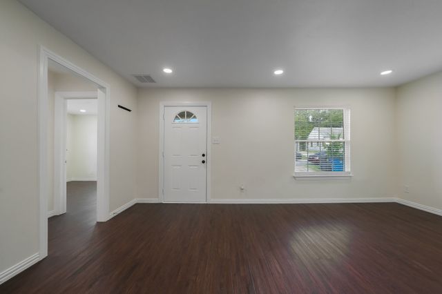 414 Avenue I, Dallas, TX 75203