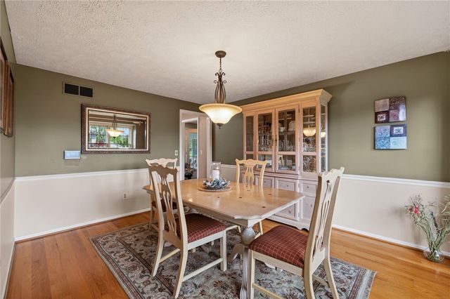 15 Brookshire Lane, Penfield, NY 14526